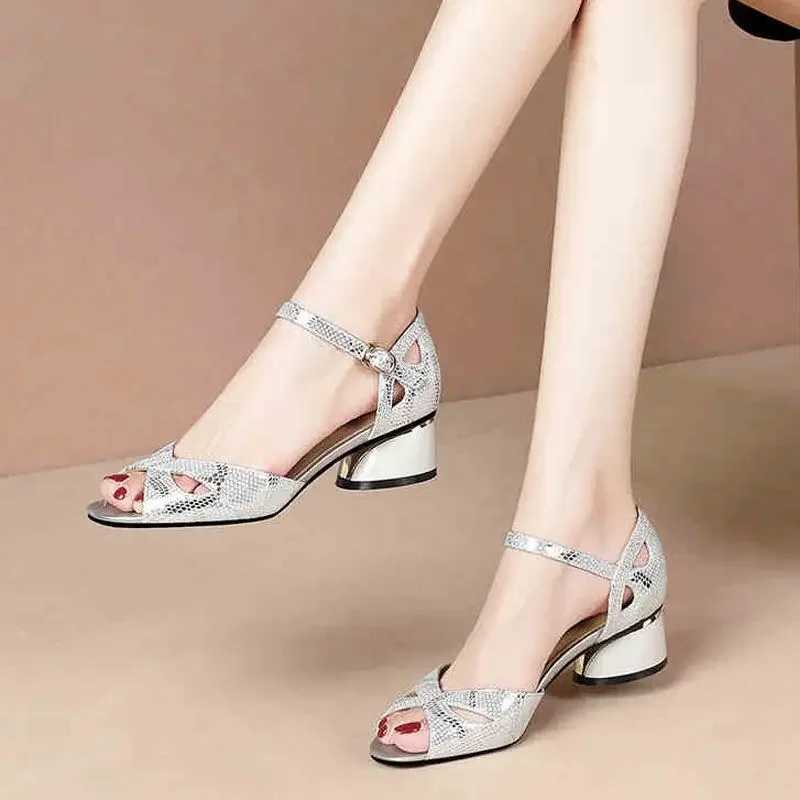 Fashion Outdoor Chunky Ladies Shoes Wholesale Asian Size Summer 2025 Comfortable Luxury Elegant The Best PVC VIP Womens Sandals z250708N1YO