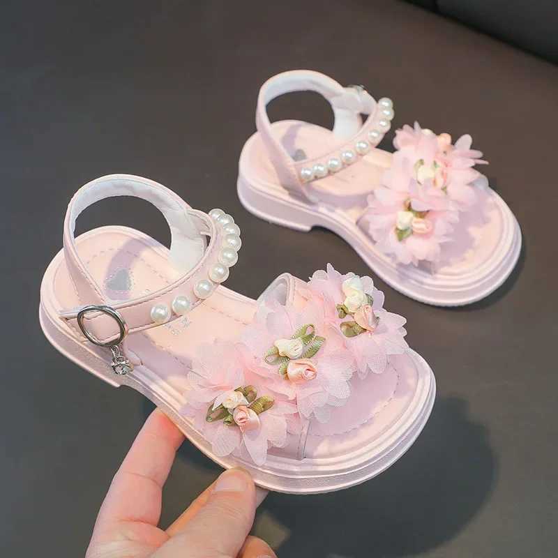 2025 New Womens Sandals Childrens Soft Bottom Beach Shoes Medium Small Childrens Flower Sandals Tweed Style Princess SummerR250707
