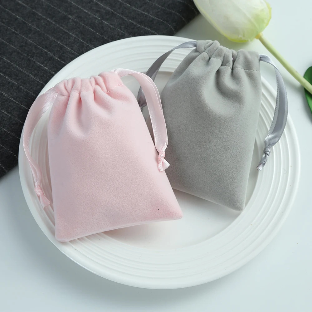 50 Velvet Jewelry Small Gift Bags Mini Size 7X9cm Drawstring Packaging Organizer Pouch For Girl Wedding Favor Candy Goodie Bag 250702