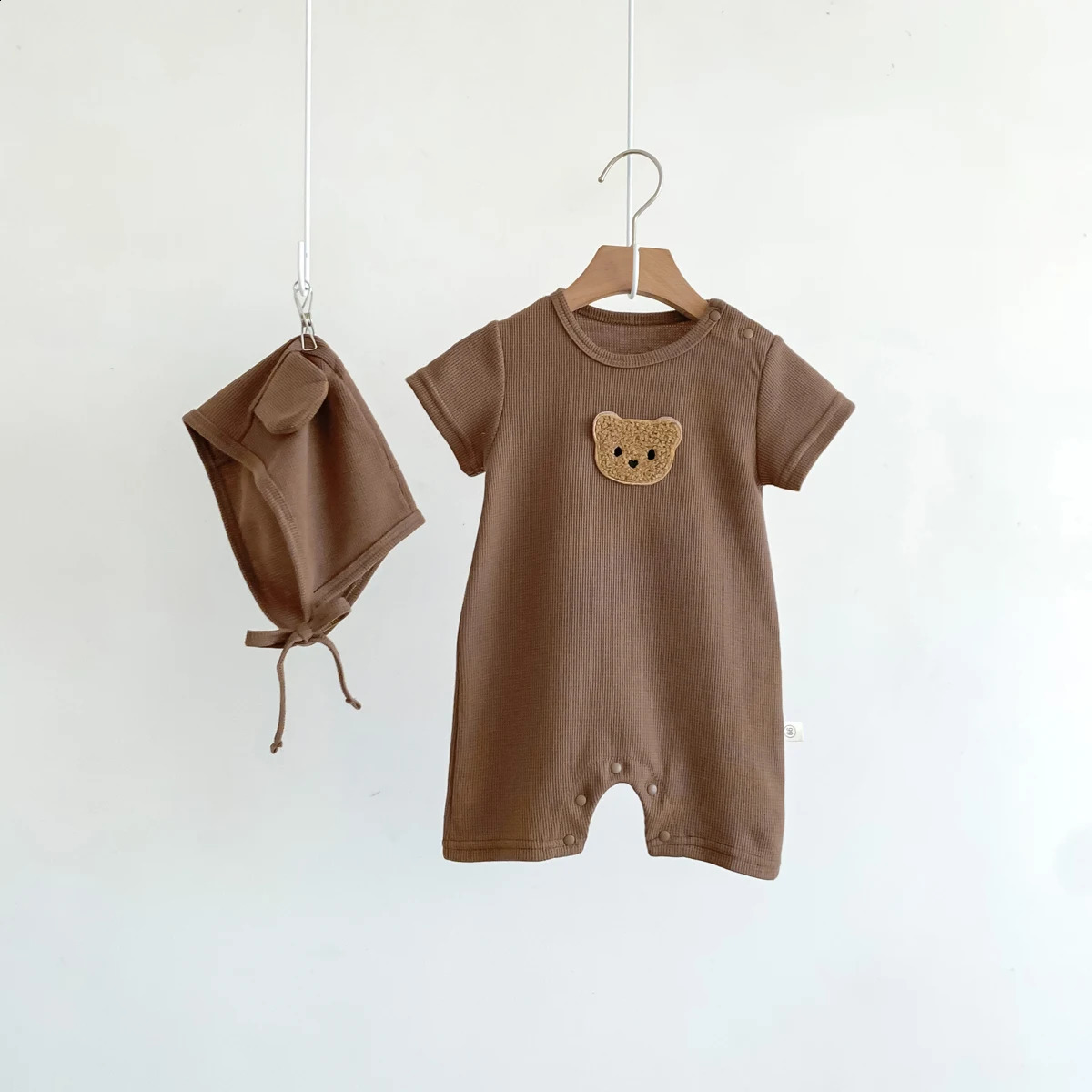 Baby jumpsuit summer waffle bear baby clothes baby short-sleeved jumpsuit super cute summer outdoor clothes for boys and girls 250707