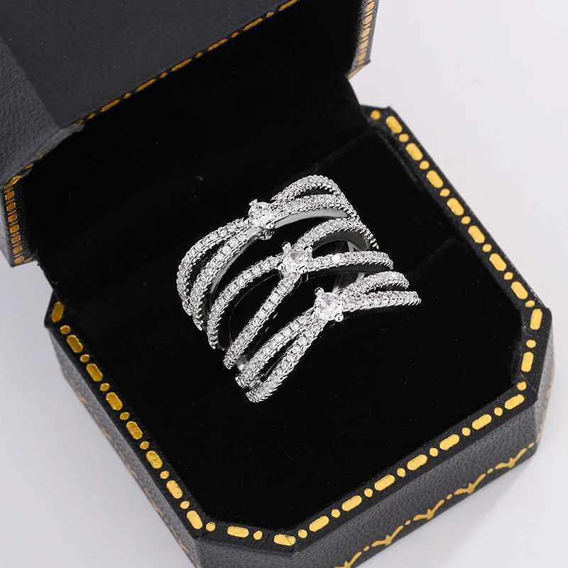 Exaggerated Geometry AAAA Zircon Jewelry High Quality Full Diamond Womens Ring Fashion Wedding Jewelry Silver Rings XJ250707