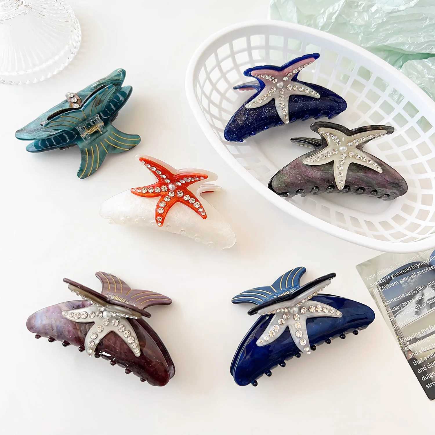 2023 Summer Rhinestone Starfish Hair Claw Acrylic Claw Clips Beach Ocean Series Crab Hair Clips for Women Hair Accessories Y250707