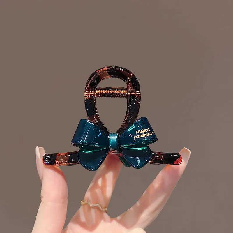 1pc Korean contrasting bow medium shark clip fashionable hot stamping letters half tied hair clip hair clip Z250707