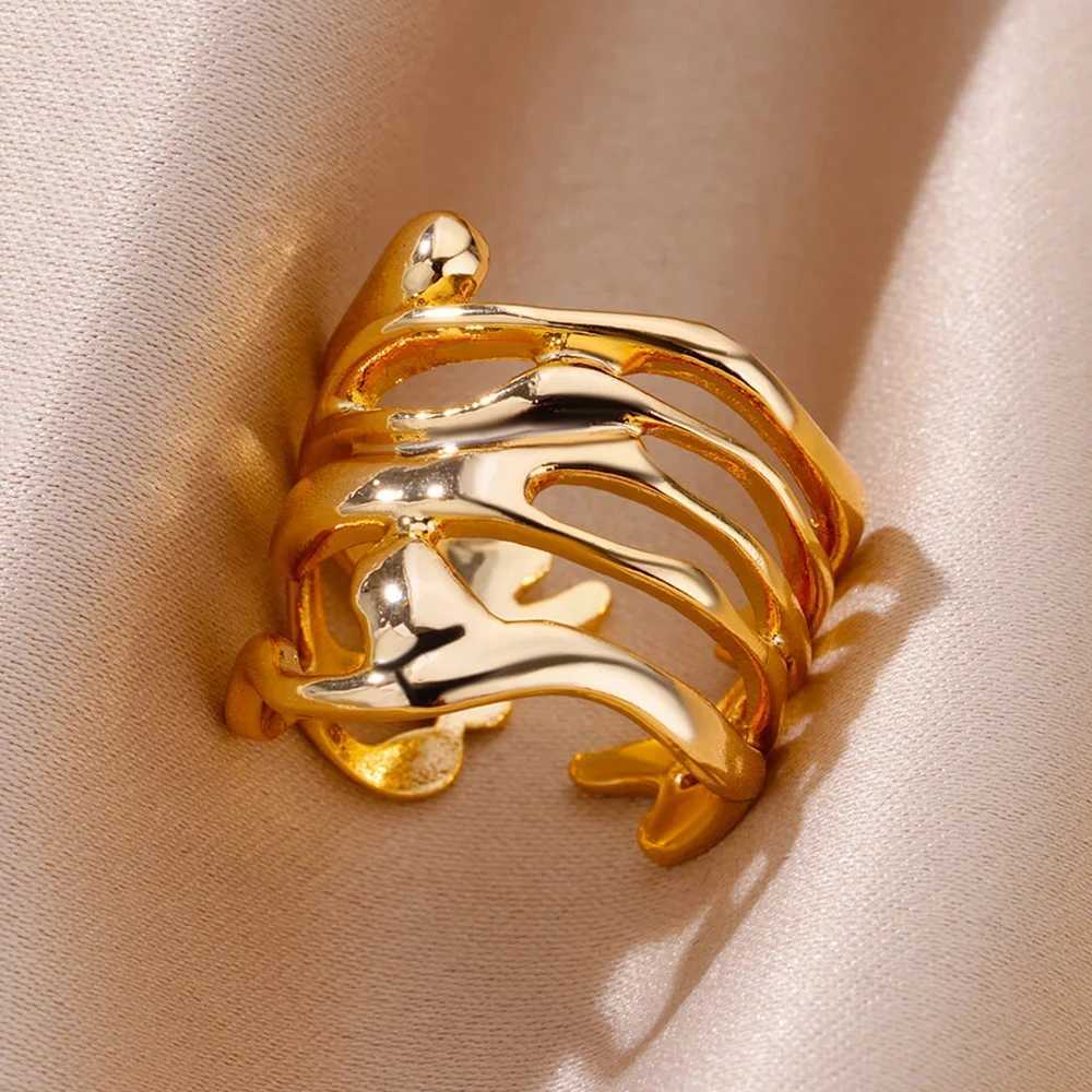 2024 Stainless Steel Rings for Women Men Gold Color Hollow Wide Open Ring Fashion Wedding Party Finger Jewelry Gift XJ250707