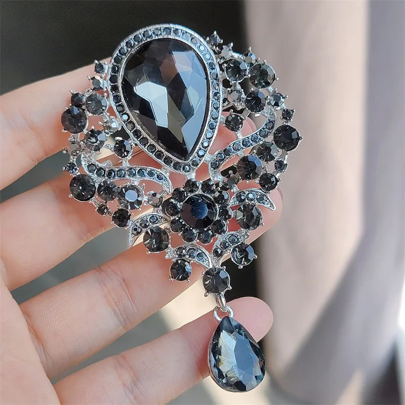 Elegant Large Crystal Waterdrop Brooches for Women Vintage Fashion Pendant Style Wedding Pins Party Jewelry 250625
