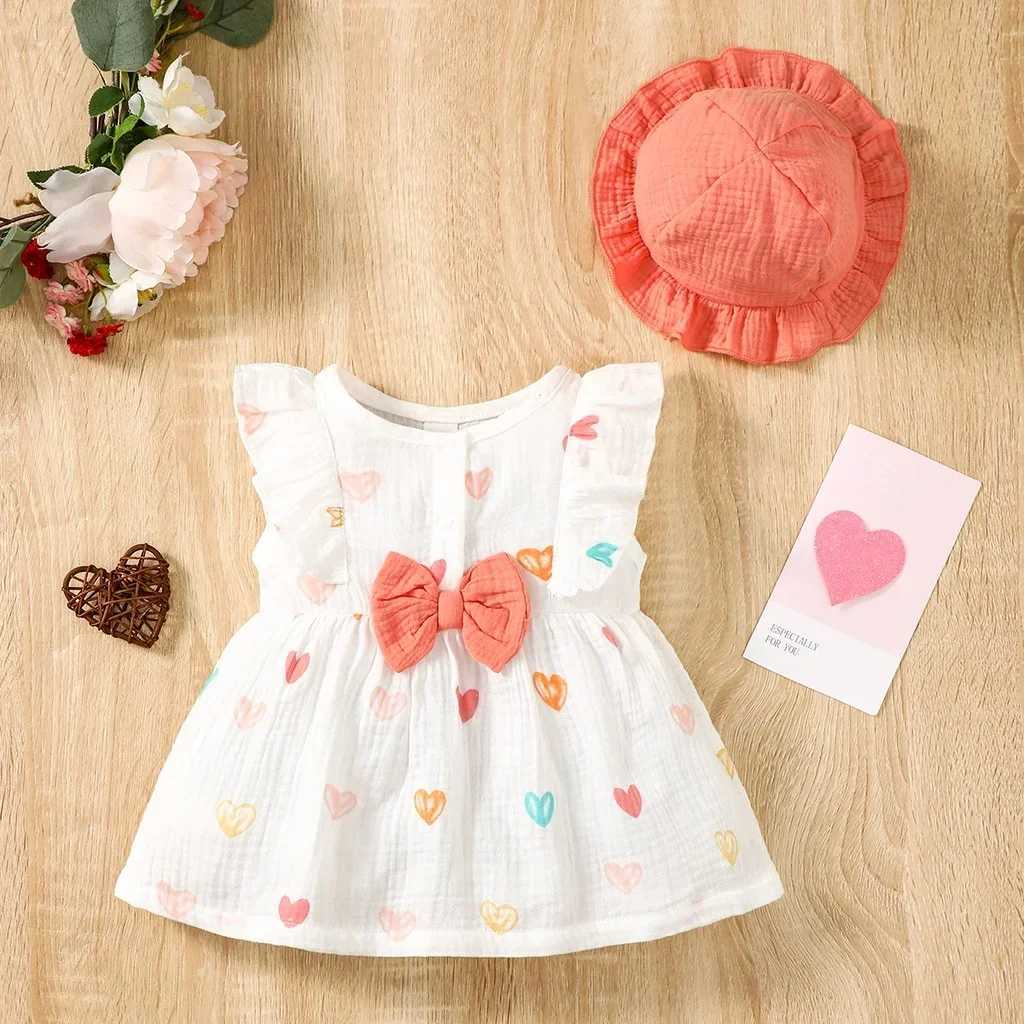 Newborn Baby Girl Sweet Cotton Dress Sleeveless Love Pattern Dress+Hat 2PCS Summer Beach Clothing for Infant Girl 0-9 Months R250707