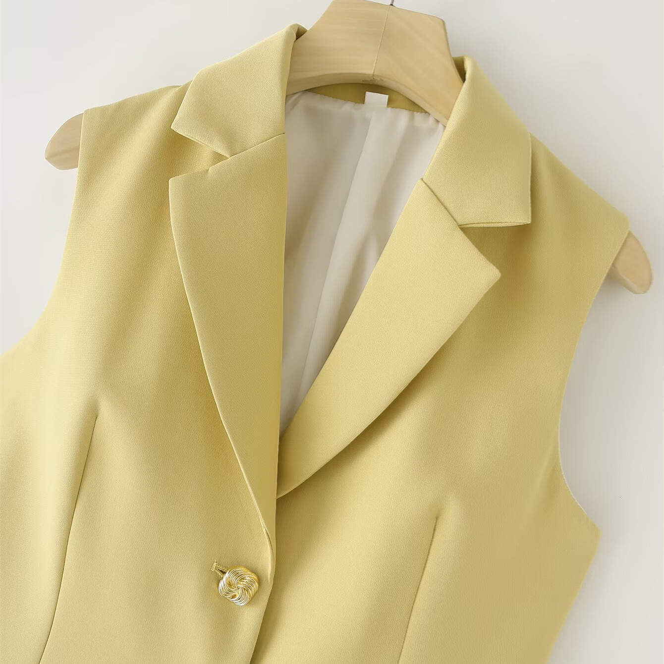 PB ZA Womens Fashion 2025 Summer New Fashionable Elegant Versatile Slim Fit Sleeveless Blazer Vest 210507