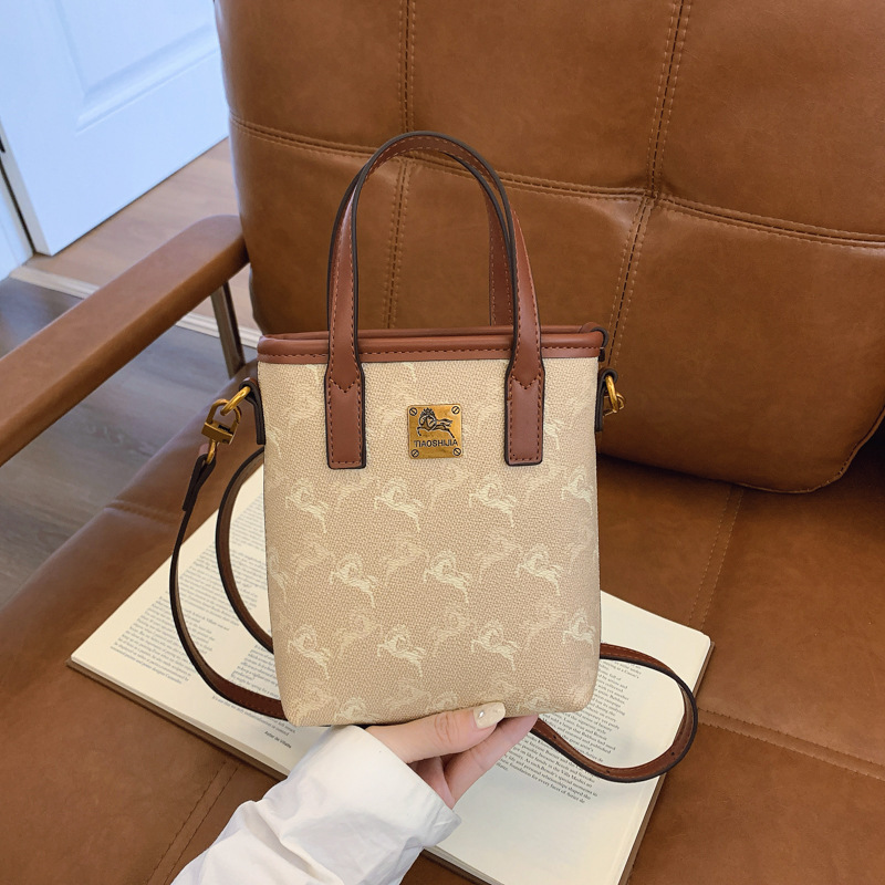 Designer 2025 New for Women High-End Feel Elegant Small Crossbody Phone Fashion Shoulder Light Luxury Women's Bag