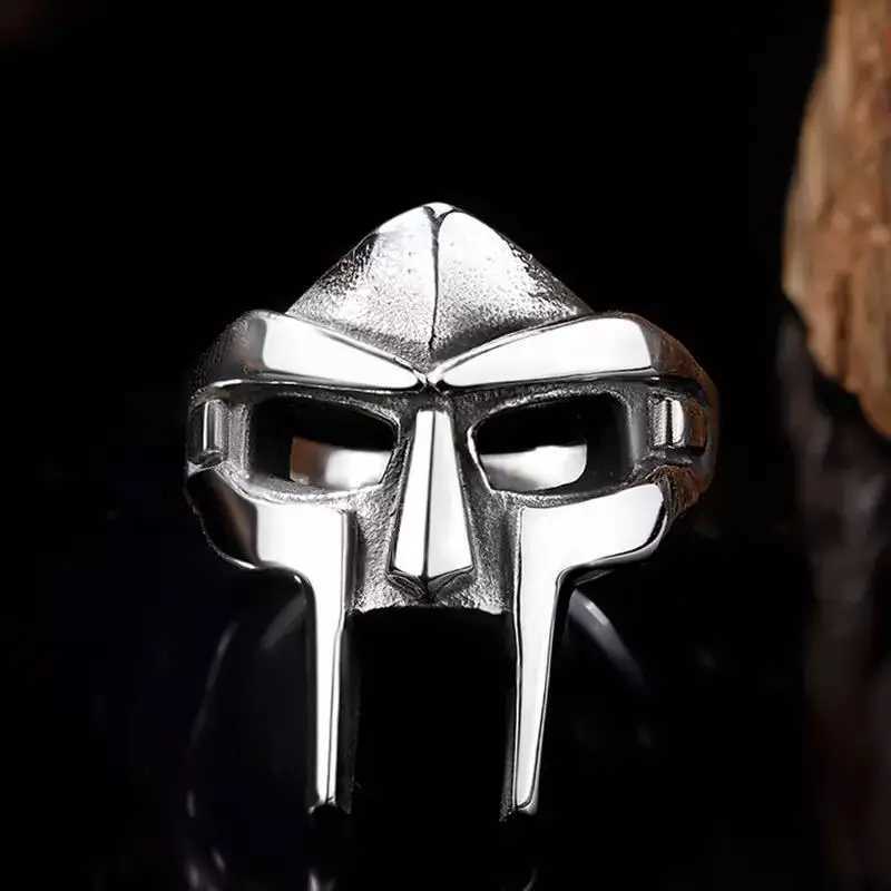 Fashion Hip-hop Rap MF DOOM Mask Stainless Steel Ring Mens Gladiator Punk Jewelry Stainless Steel Mens Accessories Ring M250620