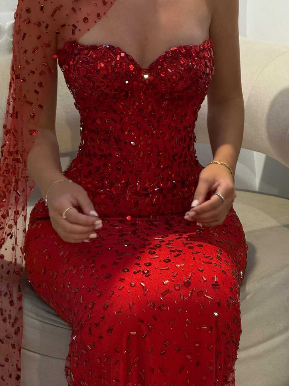 Sparkly Women Evening Dresses Sweetheart Neck Sleeveless Wrap Gown Rhinestone Sweep Train Dress For Party Custom Made