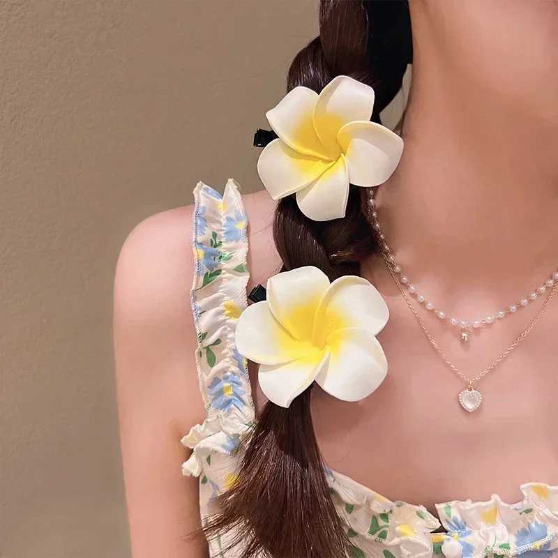 Fashion Women Plumeria Flower Hair Clips Girls Aesthetic Hairpins Egg Flower Barrette Party Bag Hair Accessories Y250707
