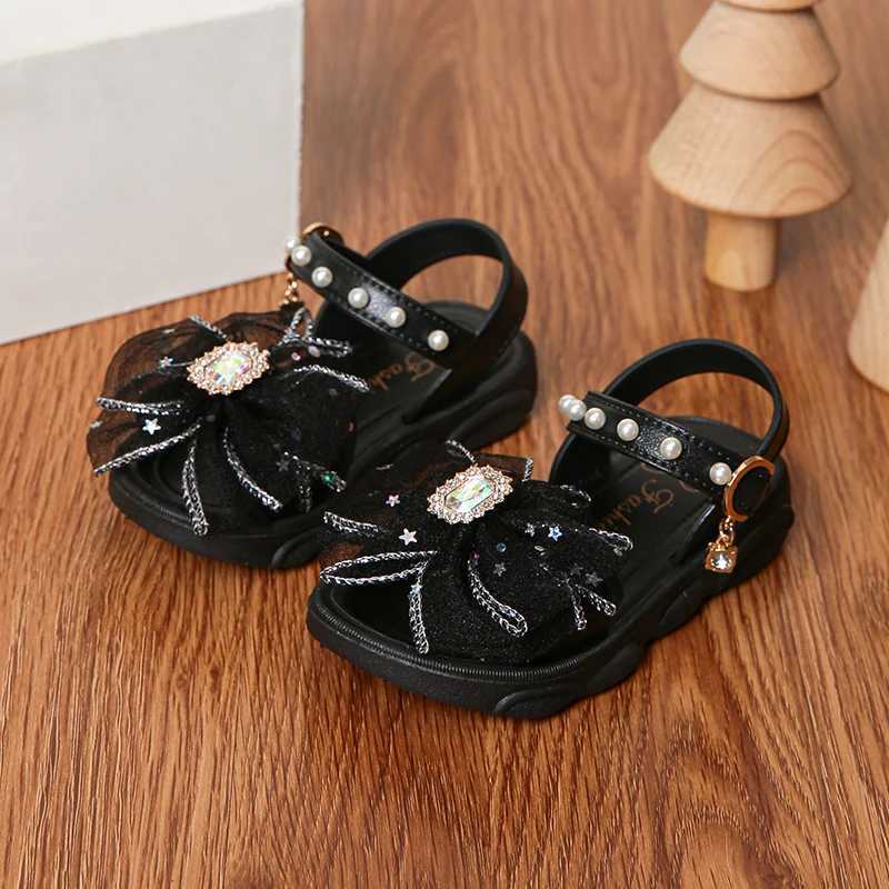 2024Childrens Sandals Summer Princess Lace Bow 2024 New Girls High Heels Little Girls Soft Sole Sandals Black PinkR250707