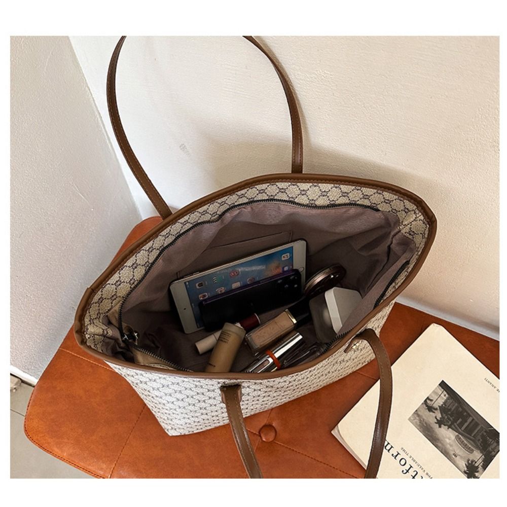 Fashion Women Handbags Classic Design Shoulder Bag Large Capacity Tote Bag Ladies Casual Commuting Bag