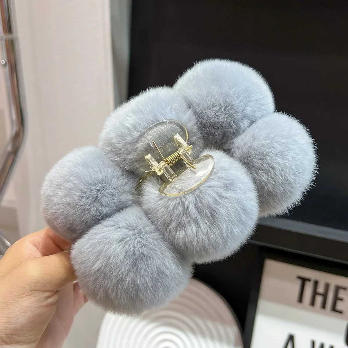 YHJ Oversize Hairball Hair Claw Clips Winter Faux Rabbit Fur Crab Hair Clip Headband for Women Grab Clamp Hair Accessories Z250707