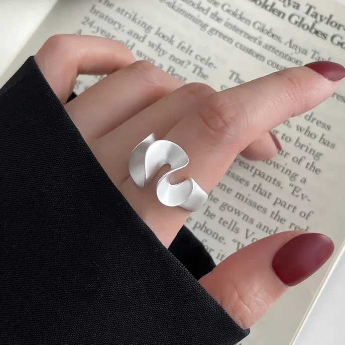 925 Sterling Silver Vintage Wave Flower Opening Rings for Women Minimalist Plant Fine Jewelry Light Luxury Accessories XJ250707