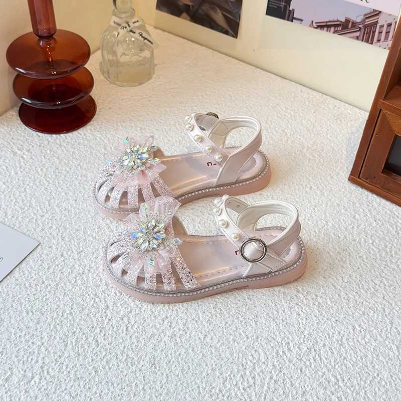 2025 New Style Summer Baby Girl Pearl Little Girl Bowknot Soft Bottom Princess Shoes Toe-Covering Crystal Shoes R250707