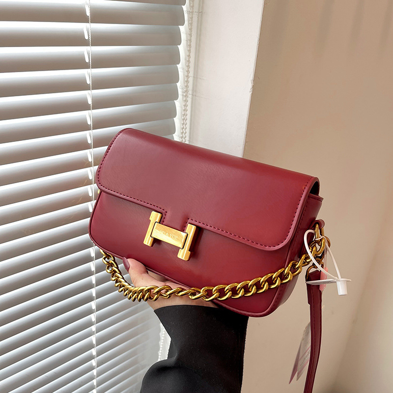 Luxury Bag Women's 2025 Chain Strap Underarm Bag - Niche Fashionable Shoulder Crossbody Purse With Free Shipping