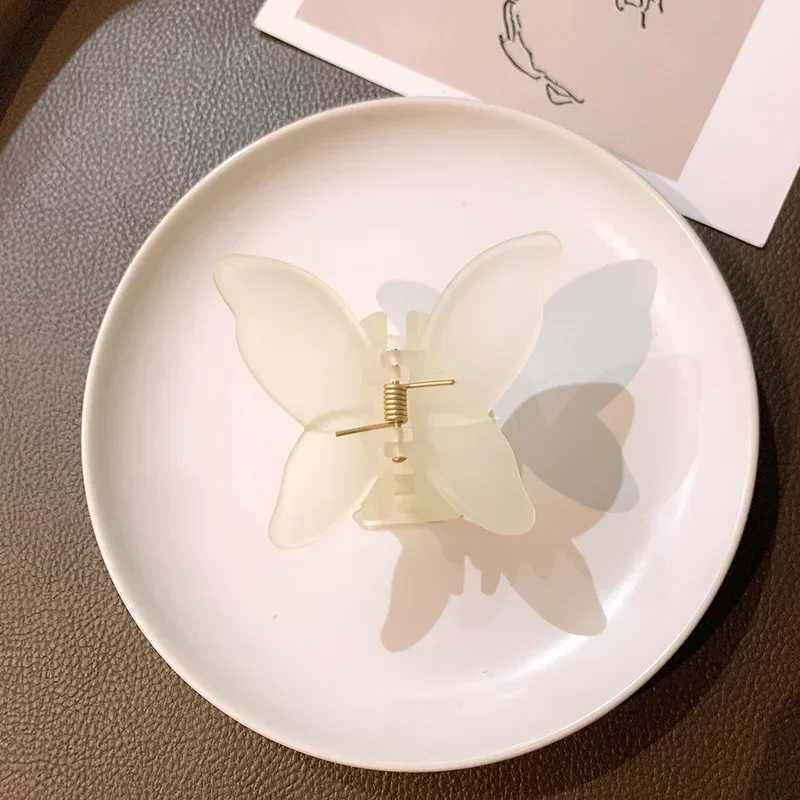 Fashion Korean Colored Matte Clear Butterfly Hair Clips Womens Small Hair Claws Elegant Shark Clips Hair Accessories Y250707