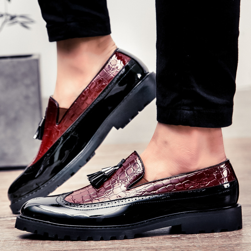 2025 Casual shoes men artificial leather shoes classic retro loafers fashion comfortable height increasing shoes