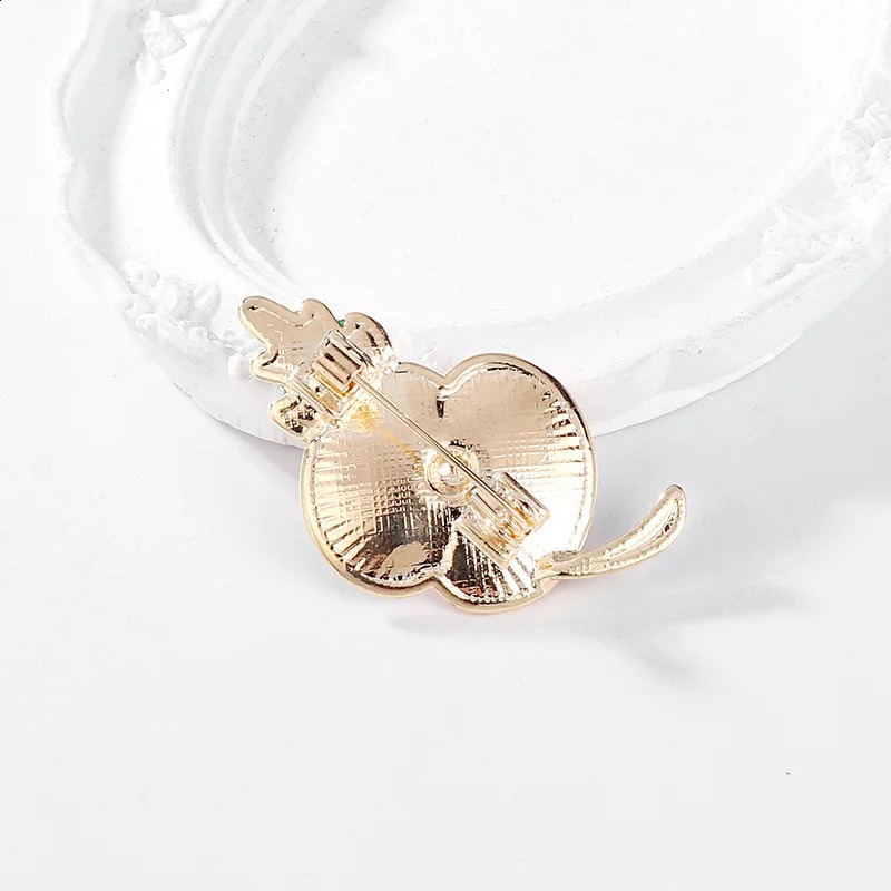 Poppy WWII Soldiers Memorial Brooch Metal Pin Corsage Mens Botanical Floral Everyday Accessories Jewelry Gifts 250625