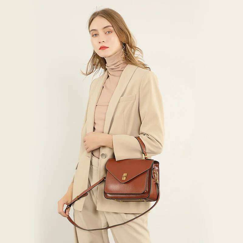 Genuine Leather Women High Quality Simple Vintage Fashion Postman Handbags Ladies 2025 Shoulder Green Small Bag