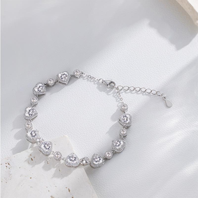 Fashion Simple Handmade Super Sparkle Geometric Zirconia Heart Bracelet TM0035