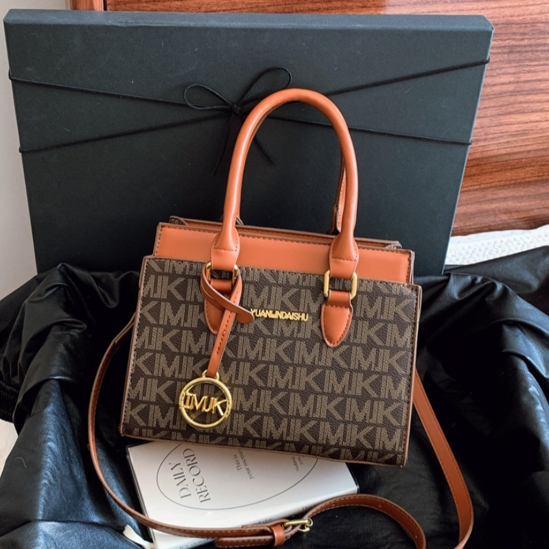 Designer 2025 New Printed Commuter Tote Versatile Elegant Handbag Shoulder Crossbody Light Luxury Women's Bag