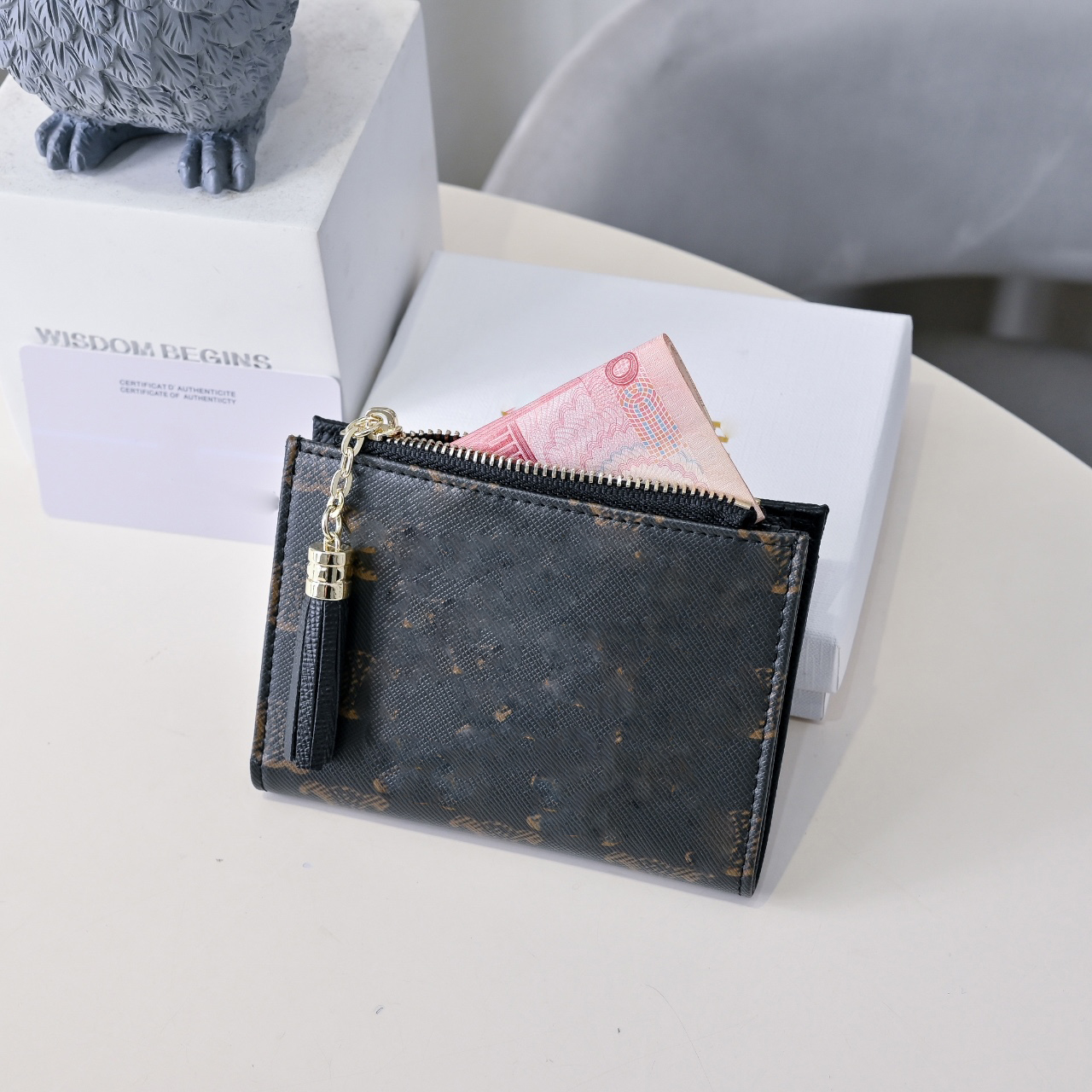 Free Designer Shipping Short Small Wallet For Women 2026 New Luxury Korean Style Buckle Triple Fold Card Bag Fashion Versatile