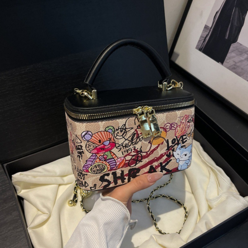 Designer High-End Feel for Women 2025 New Graffiti Box Versatile Fashion Personality Handbag Stylish Shoulder Crossbody Light Luxury Women's Bag
