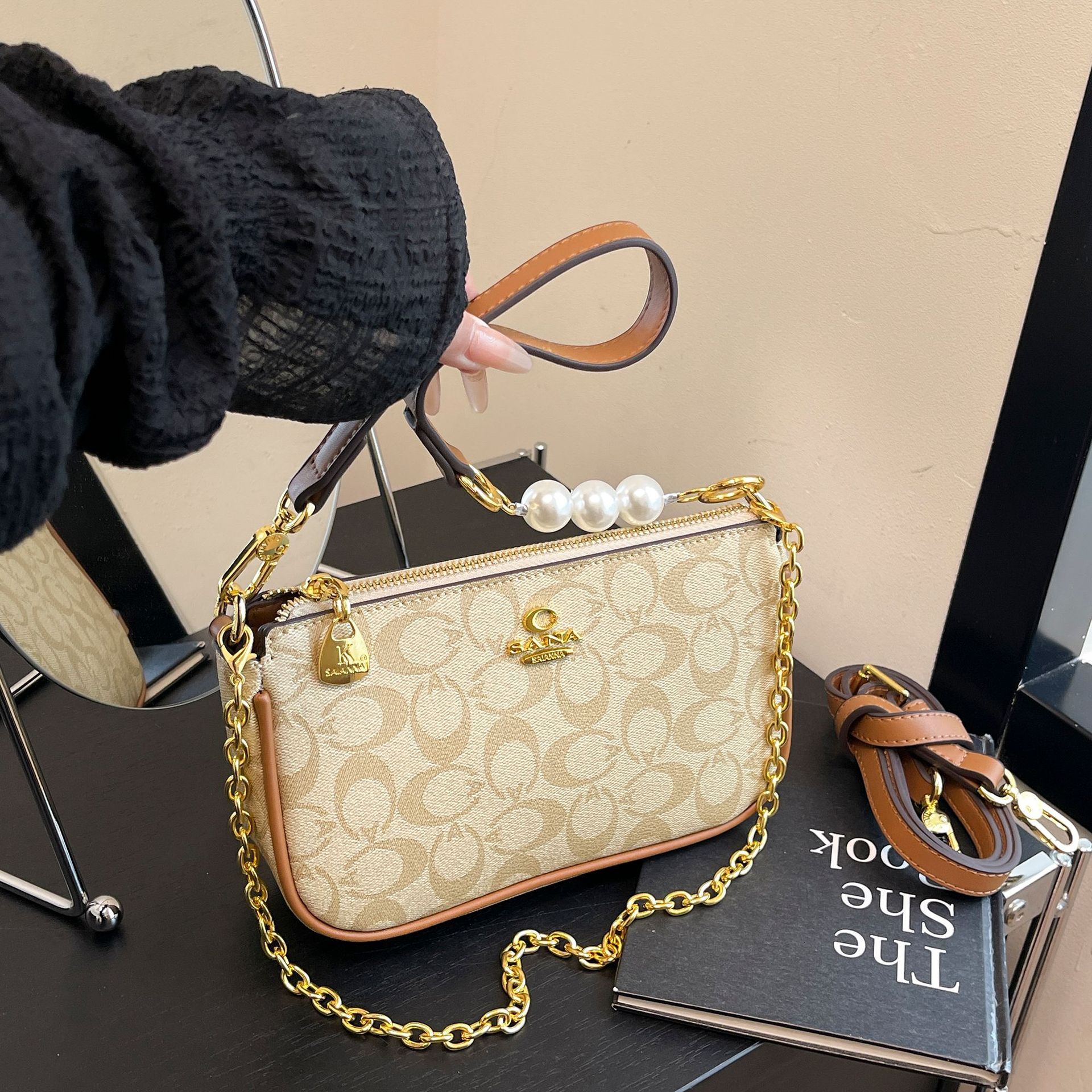Designer High-End Feel for Women 2025 New Versatile Mahjong Printed Small Square Underarm Stylish Shoulder Crossbody Light Luxury Women's Bag