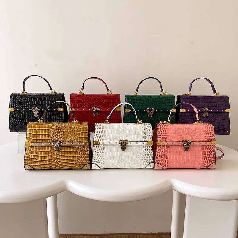 Spacious Vegan Leather Crossbody Bag, Detachable Strap For Work & Travel, Tiktok-Viral Y2k Retro Capsule
