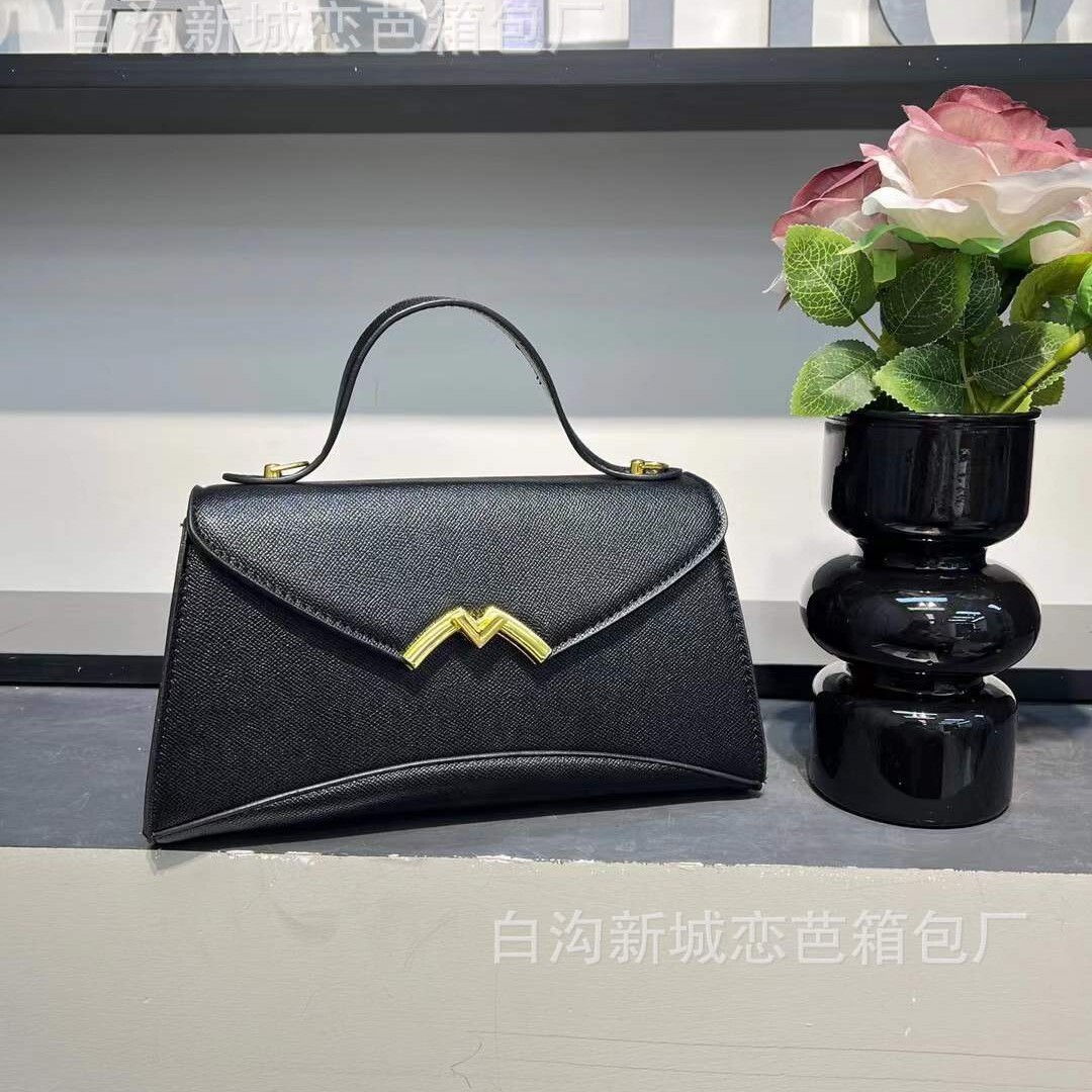 Designer 2025 New Monet Toothpick Pattern Handbag High-end Horizontal Shoulder Crossbody Light Luxury Women's Bag