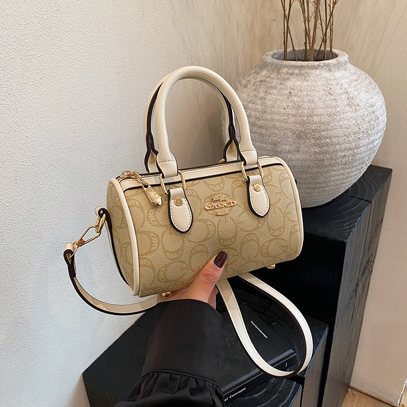 Designer 2025 New Small Women Boston Casual Versatile Elegant High-Value Trendy Handheld Crossbody Light Luxury Women's Bag