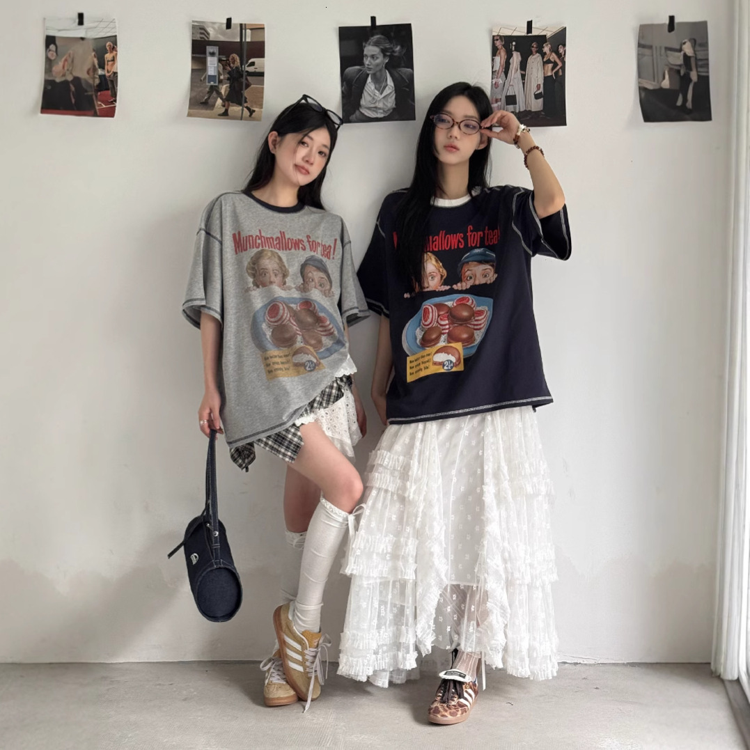 2025 Summer new women's T-shirt retro style distressed color block cartoon spray fashion short sleeved women's T-shirt new designer T-shirt