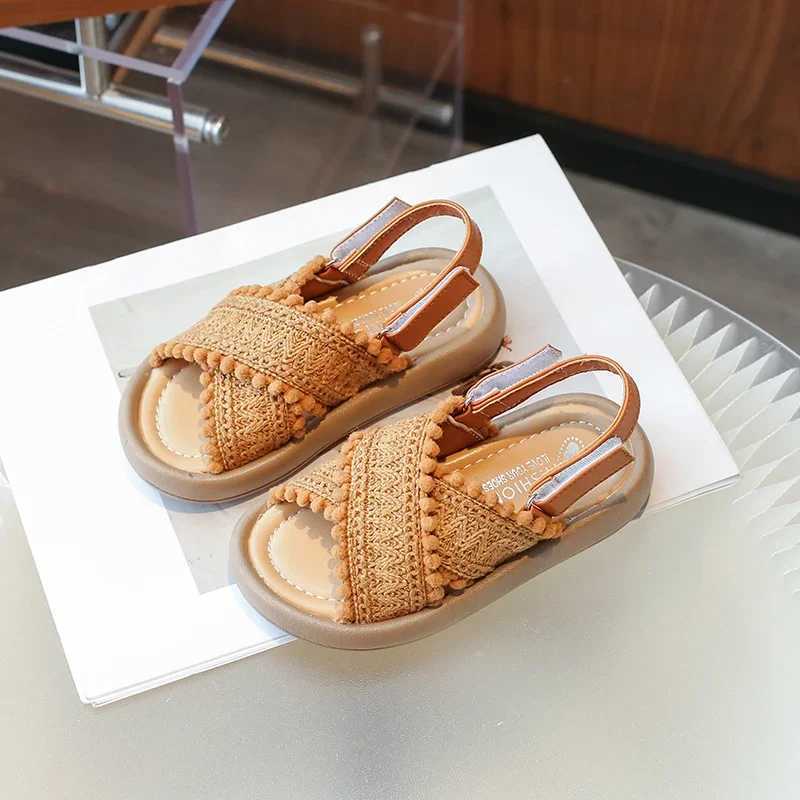 Girls Summer Beach Shoes Ethnic Style Kids Casual Sandals Soft Sole Fashion Children Retro Princess Shoes 2024 Summer New R250707
