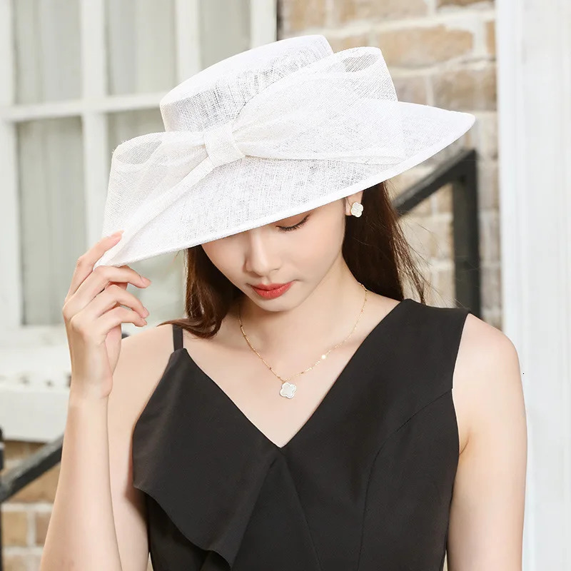Elegant Kentucky Tea Party Fascinators White Weddings Hat For Women Wide Brim Hats Fedora Ladies Church Dress Derby Hats 250707