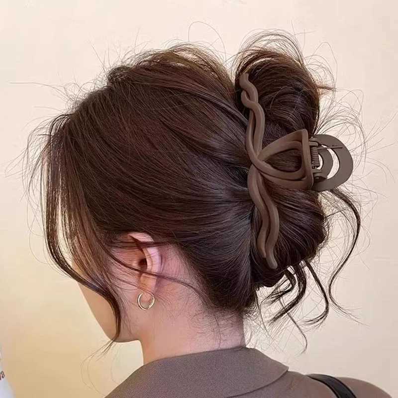 Vintage Brown Bow Shape Hair Claw For Women Hair Ornament Back Hair Holder Claw Clip Hairpin Hair Clip Fashion Hair Accessories Z250707