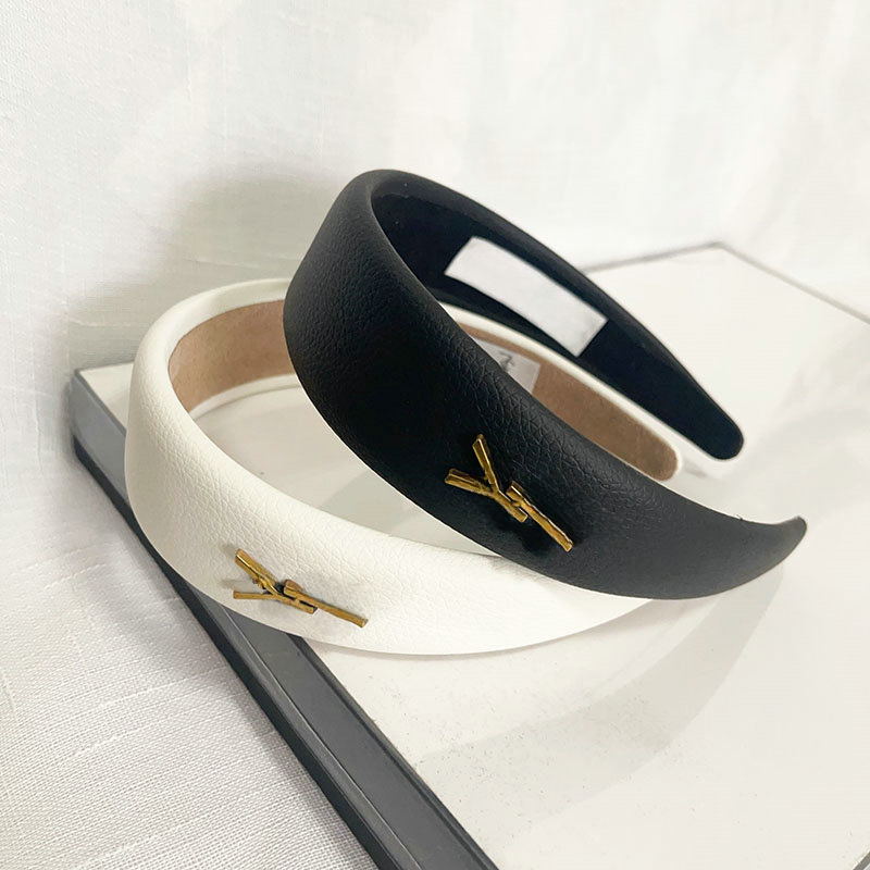 Vintage PU Headband Designer Hair Hoop Women Letter Hair Band Headwear Black White Brand
