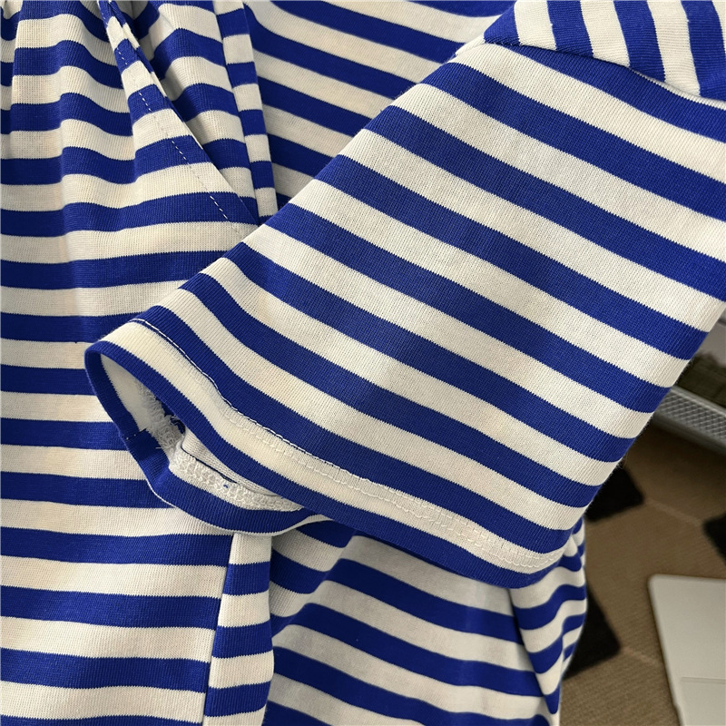 Two-piece suit striped casual sportswear suit female summer short-sleeved shorts loose students show thin, loose and simple short-sleeved shorts cotto