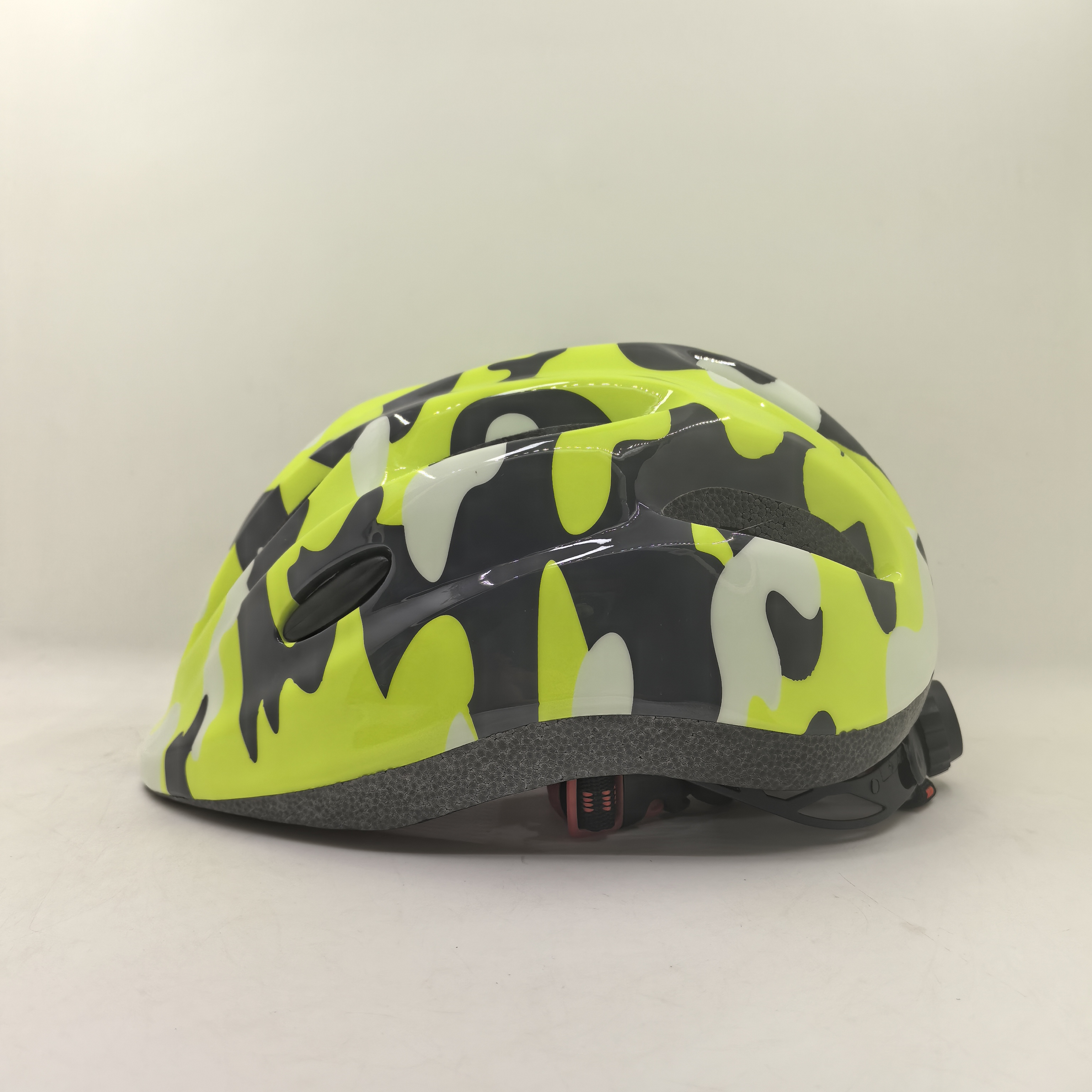 Children's full face safety helmet Outdoor sports bike helmet for kids balance bike scooter riding helmet with adjustable strap and ventilation h