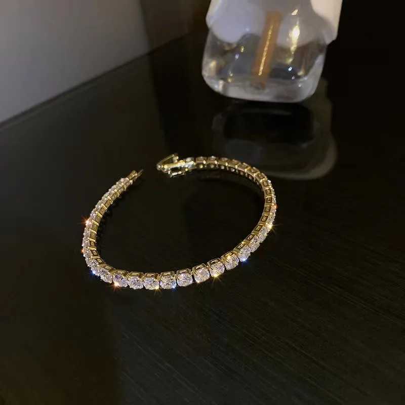Charm Gold Color Stainless Steel Zircon Cuban Chain Bracelet Fashion White Square Crystal Bracelet for Women Jewelry Accessories W250709
