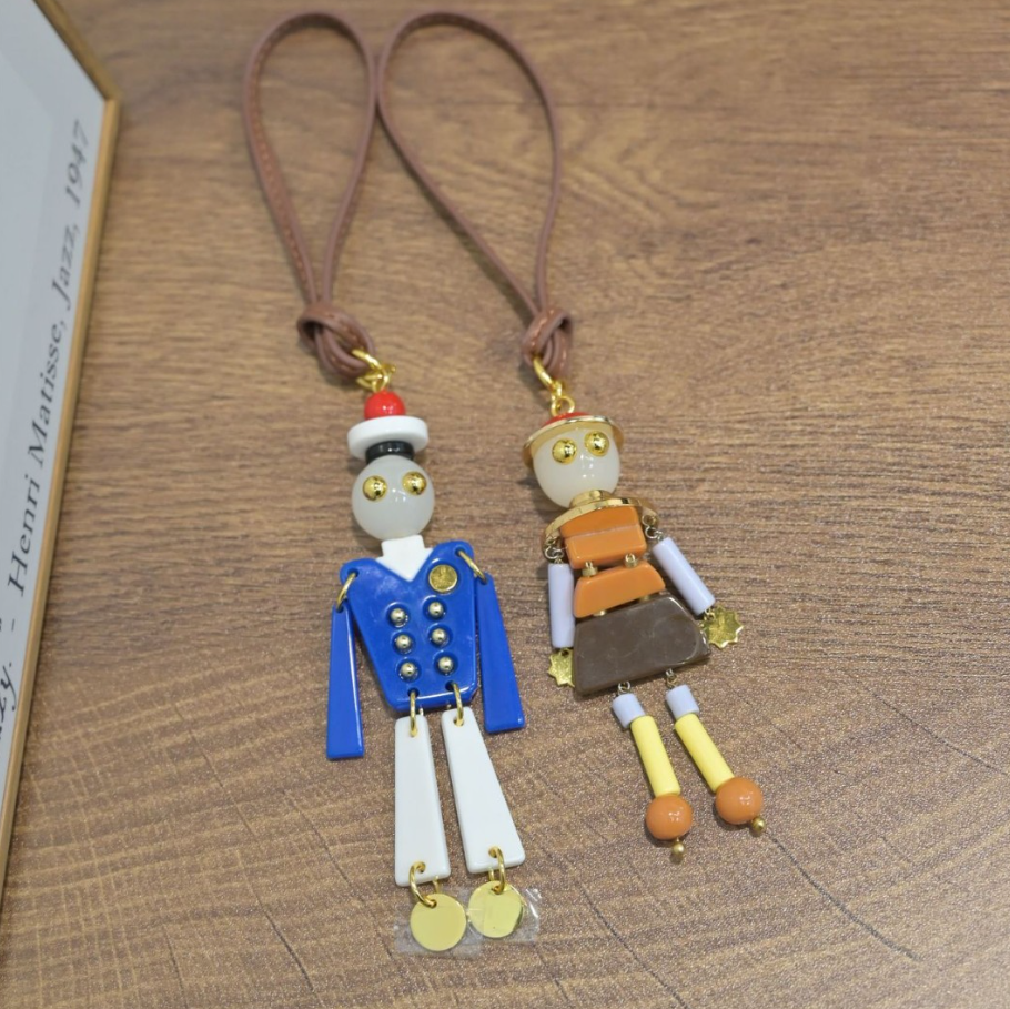 Unique Style Bag Charm Key Chain DIY Robot Fashion cessory for Handbags Bkpks and Car Keys L2509284Q4S