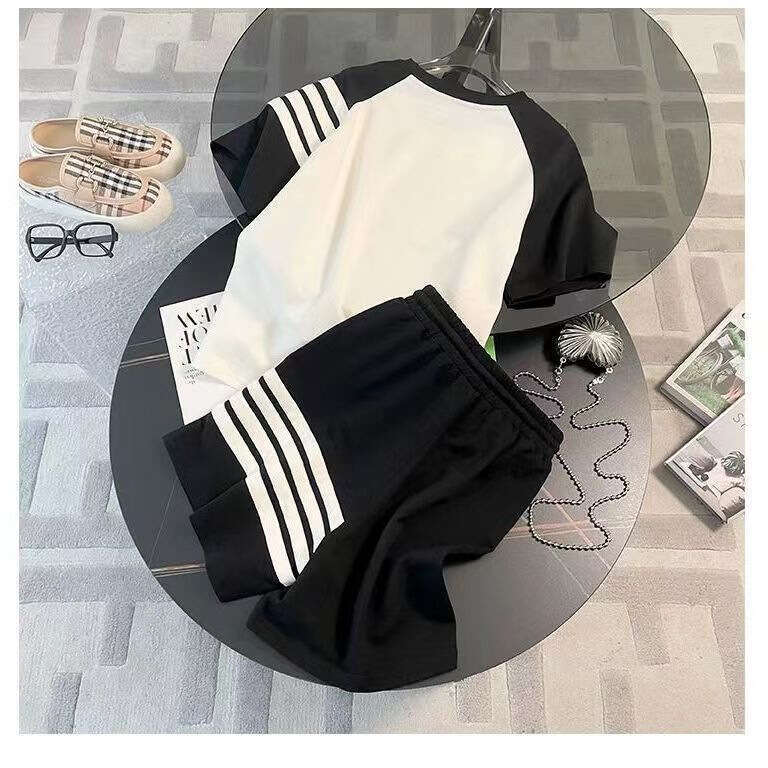 Summer New Fashion Two-Piece Sports Running Set For Female Students Stylish Loose Short Sleeve Casual Shorts Trendy B5