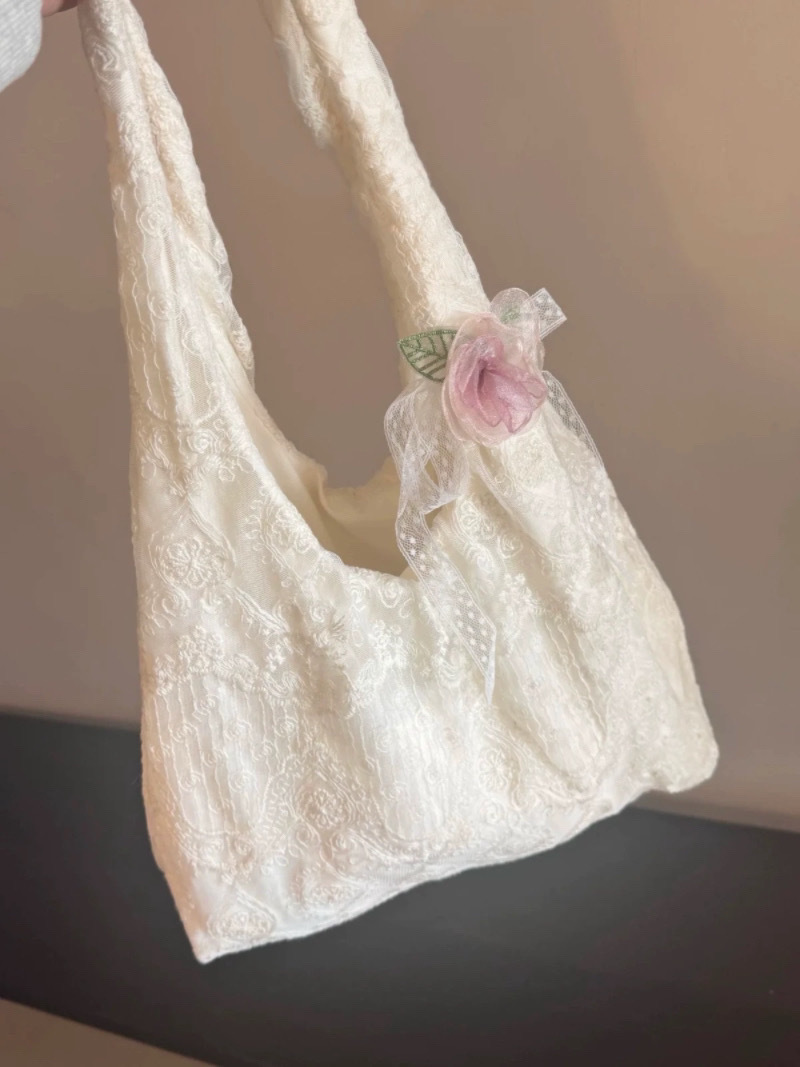 Lace Flower Canvas Bag for Women 2025 New Large Capacity Single Shoulder Support Bag Commuter Underarm Bag