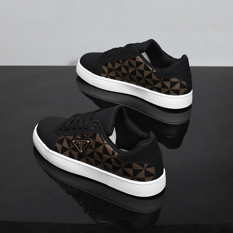 2025 New Designer Men's Board Shoes Outdoor Sports Color-block Shoes Anti-odor Trendy Shoes Black Anti-slip Luxury Beach Work Board Shoes Free Sh