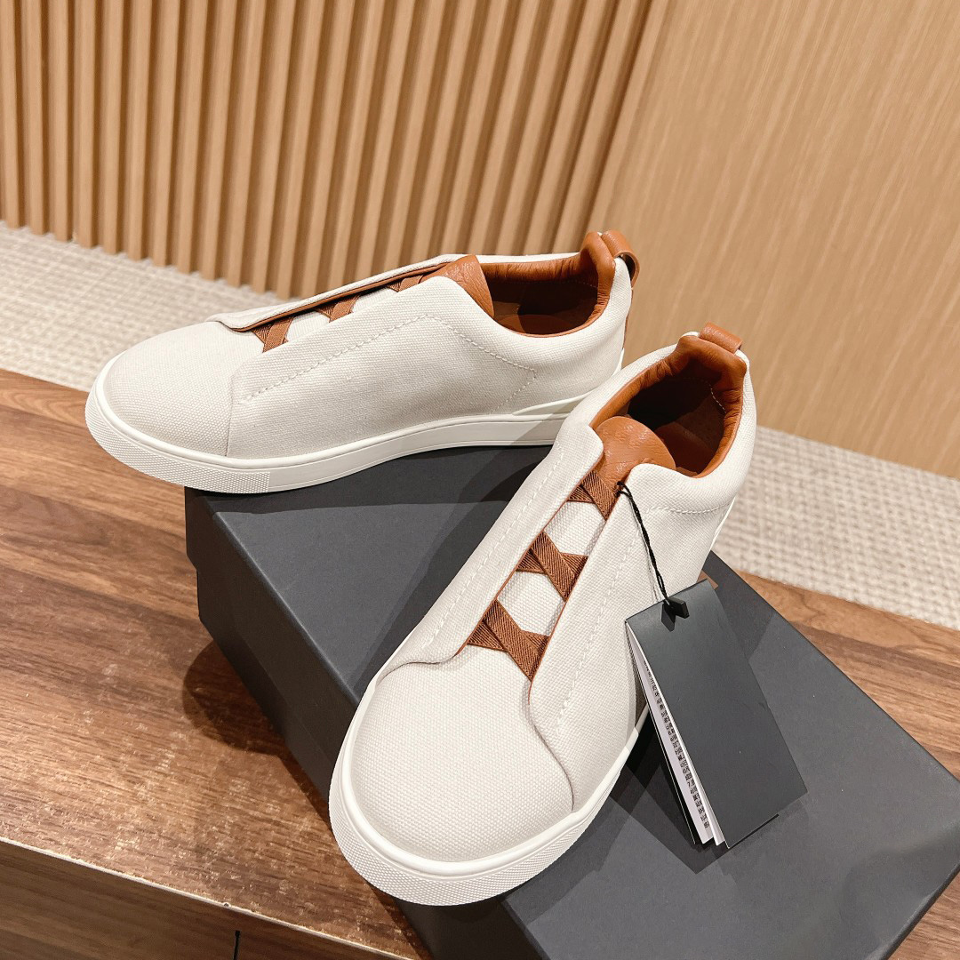 Top quality Fashion Designer Trainer sneakers Triple Stitch low-top lace up calfskin real leather flats casual shoe Men's best quality factory footwear