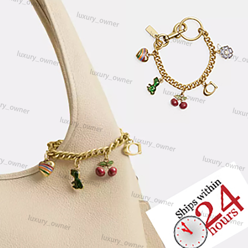Designer bag chain Charm Fashion Womens Keychain Vintage Cool Cherry Pattern Refreshing Style Keychain Hangings