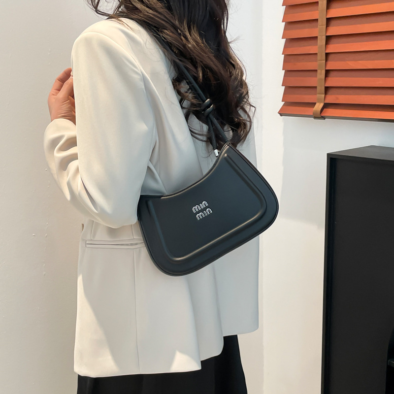 Designer Bag Luxury Bag New Women S Crescent Shoulder Premium Texture Elegant Versatile Crossbody Purse For Work Shoulder Bag Summer Trendy Chic