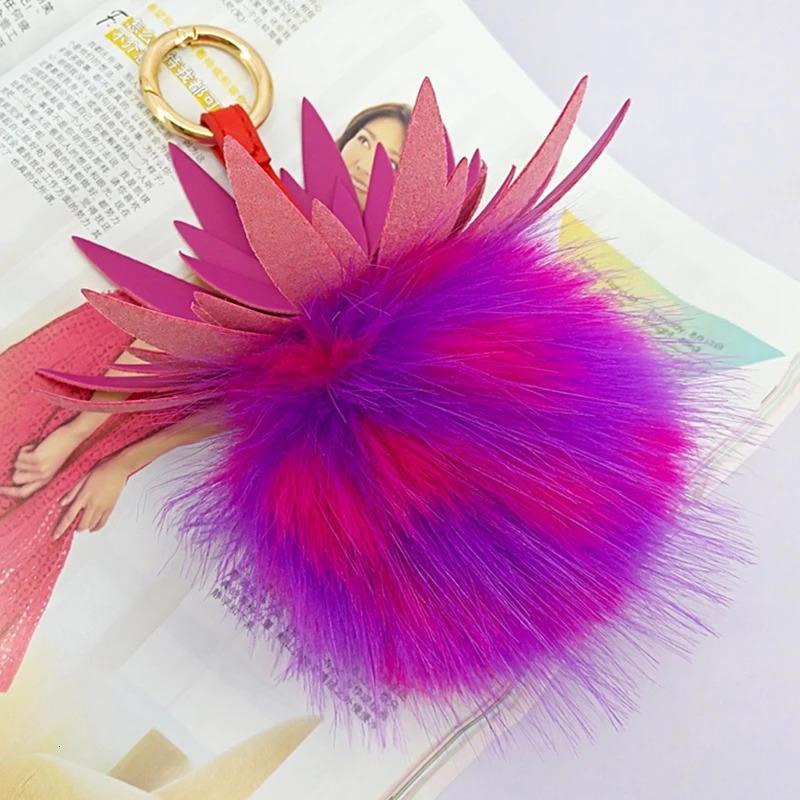13cm Faux Rabbit Fur Pineapple Pendant Key Chain Women Bag Charms Bunny Keychain Trinket Party Gift 250708
