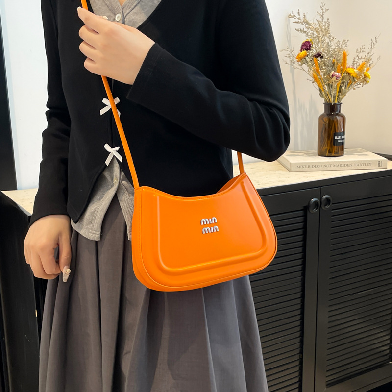 Designer Bag Luxury Bag New Women S Crescent Shoulder Premium Texture Elegant Versatile Crossbody Purse For Work Shoulder Bag Summer Trendy Chic